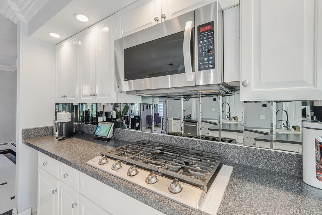 Photo of 29 Selden Boulevard