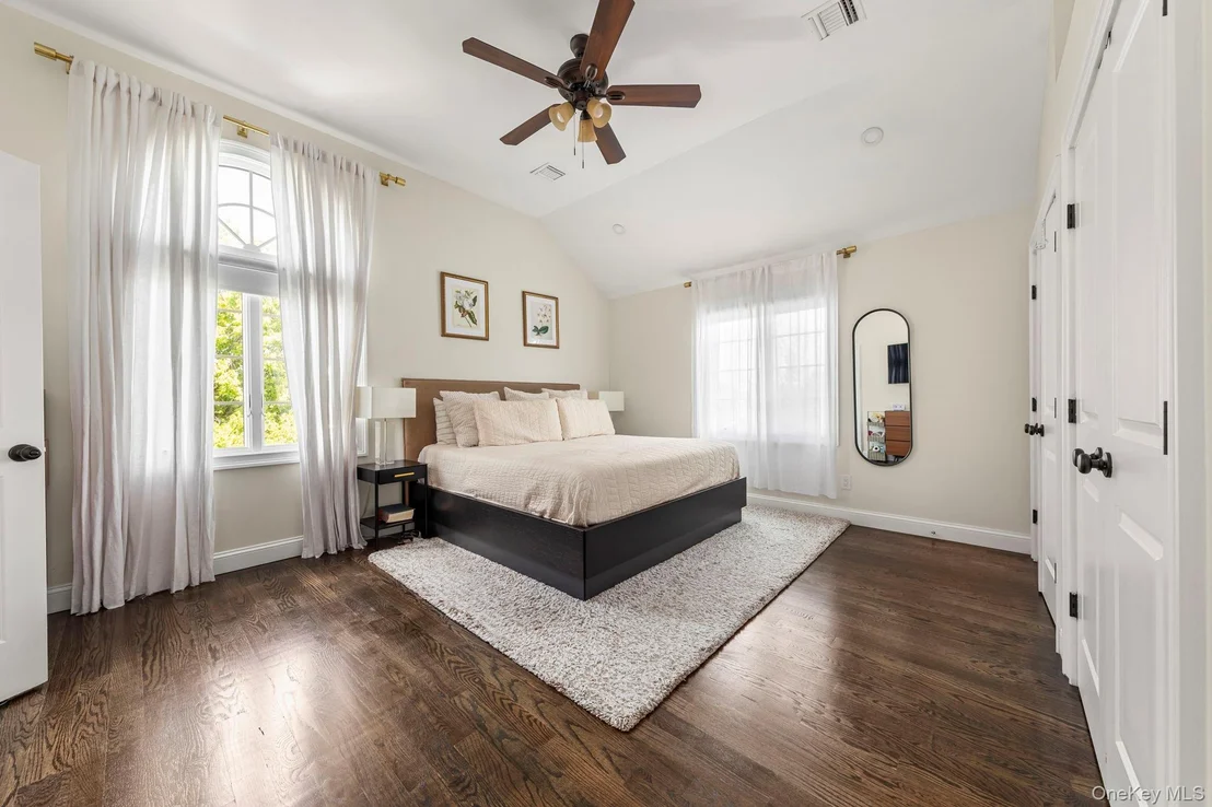 Photo of 80 Central Boulevard