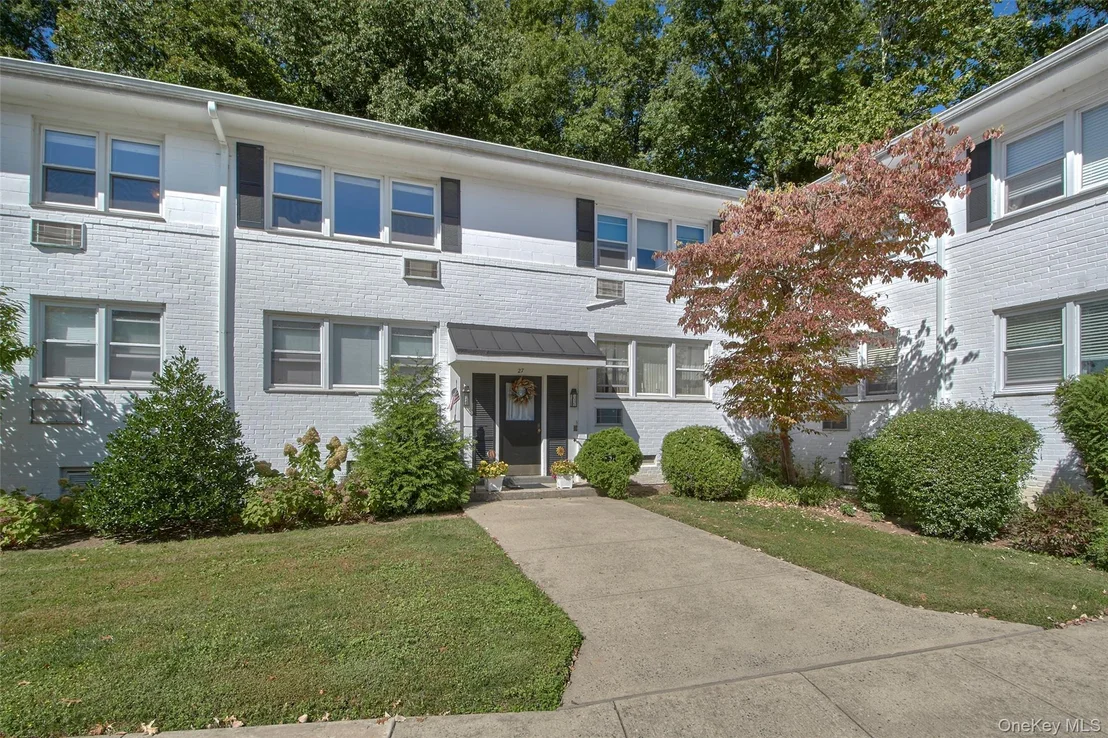 Photo of Unit C at 27 Avon Circle