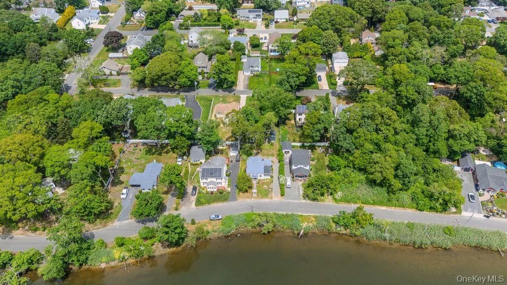Photo of 84 Riviera Drive