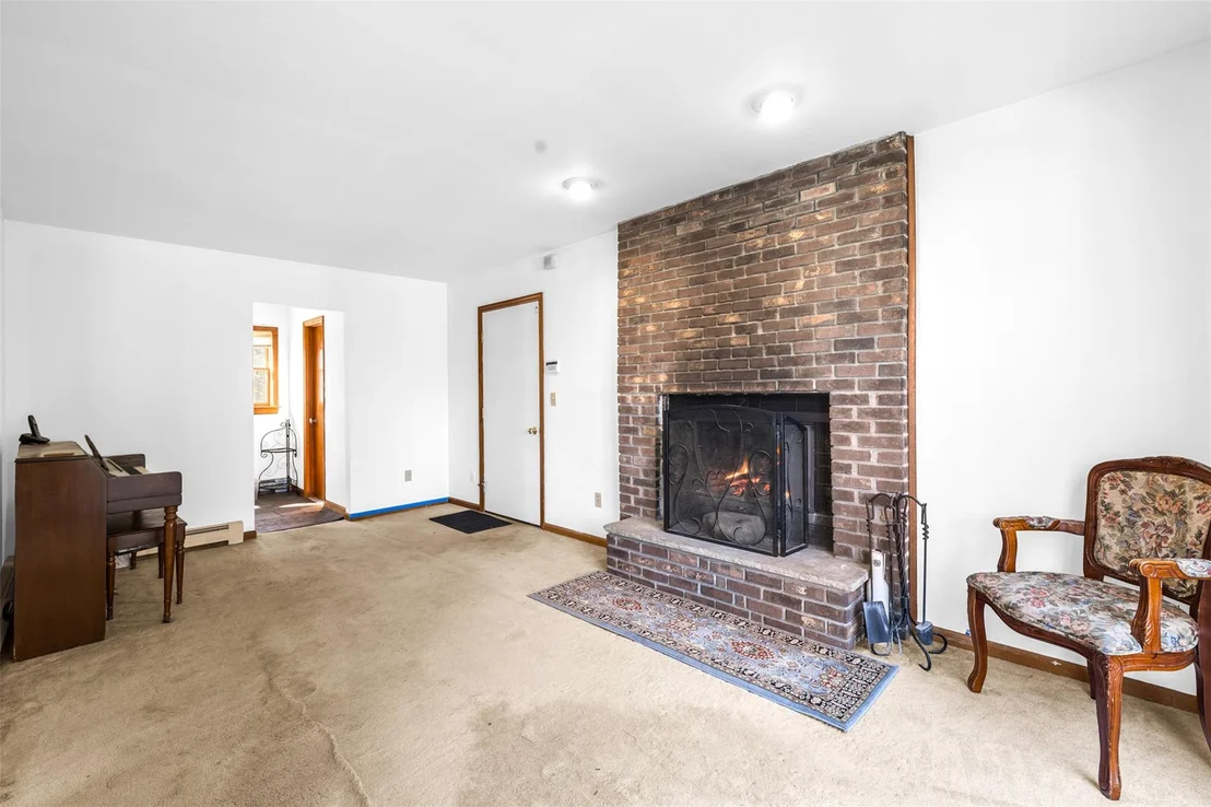 Photo of 33 Ireland Drive