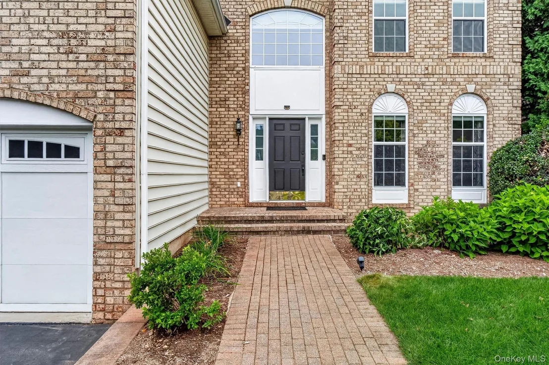 Photo of 201 Roosevelt Drive