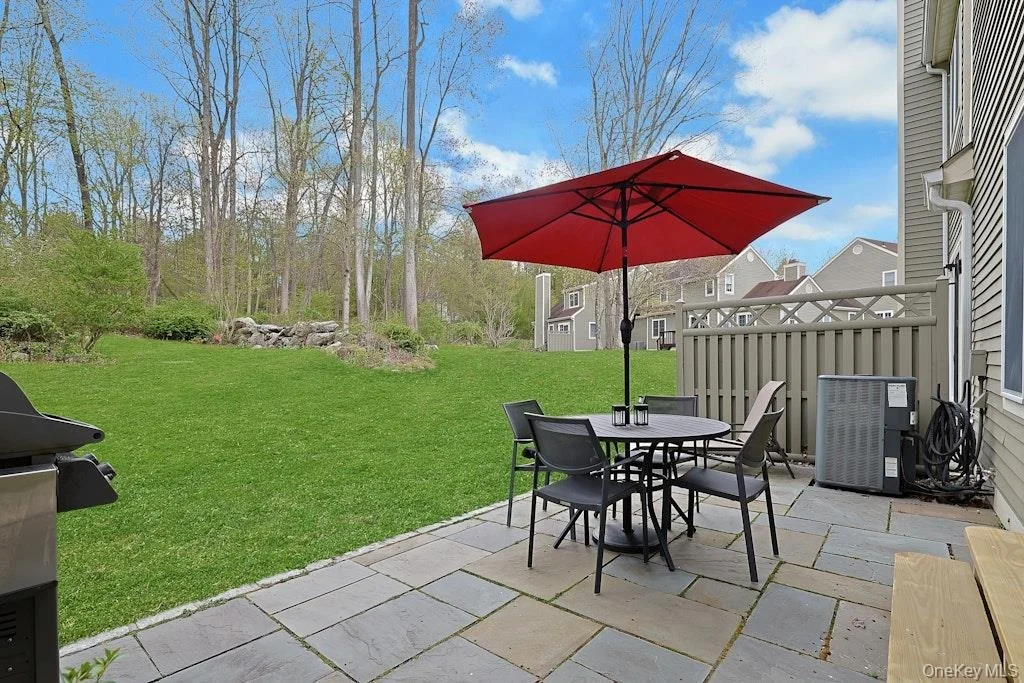Photo of 1502 Regent Drive