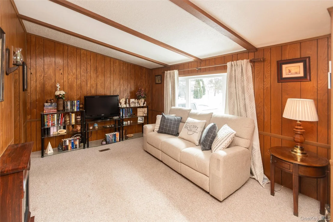 Photo of 74 Hidden Brook Drive