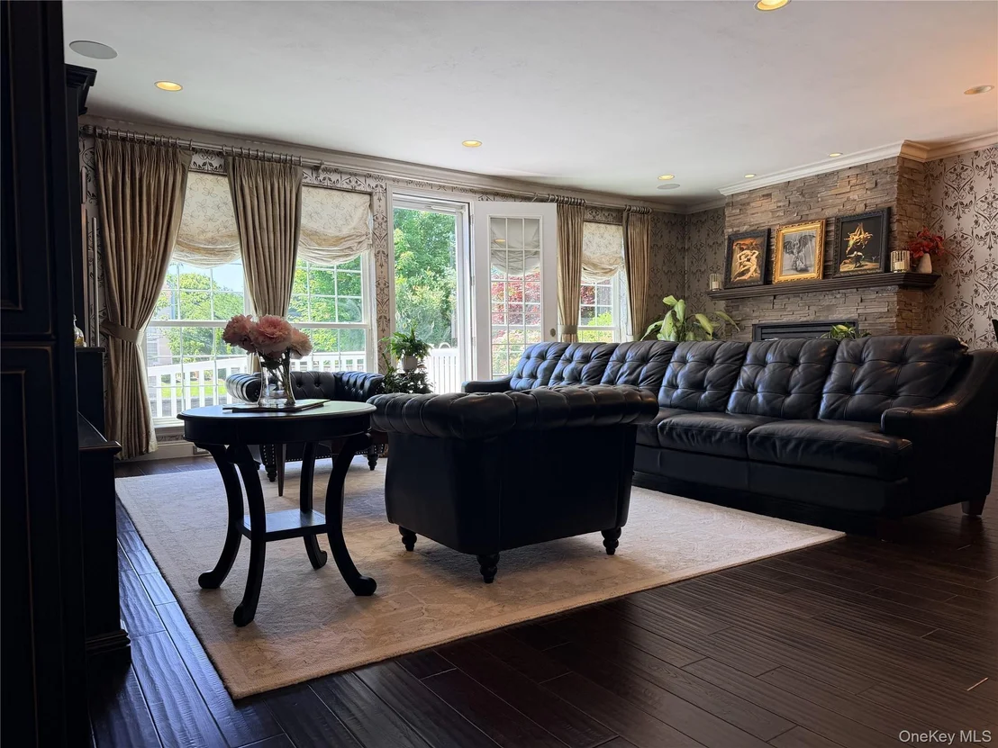 Photo of 38 Hamlet Woods Drive