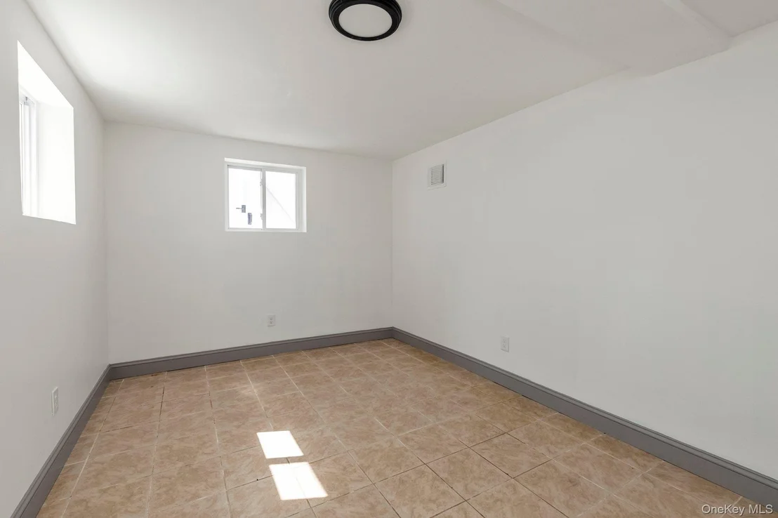Photo of 43 Westside Avenue