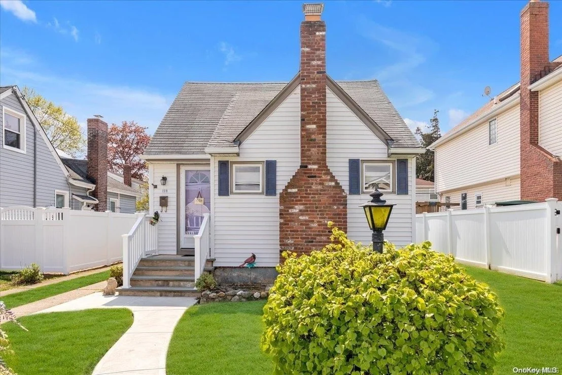 Photo of 128 Beach Drive