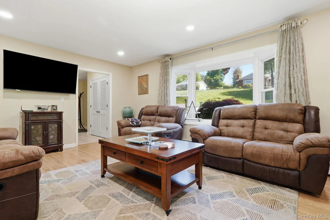 Photo of 29 Hillview Drive