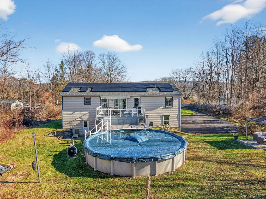 Photo of 387 Cornwall Hill Road