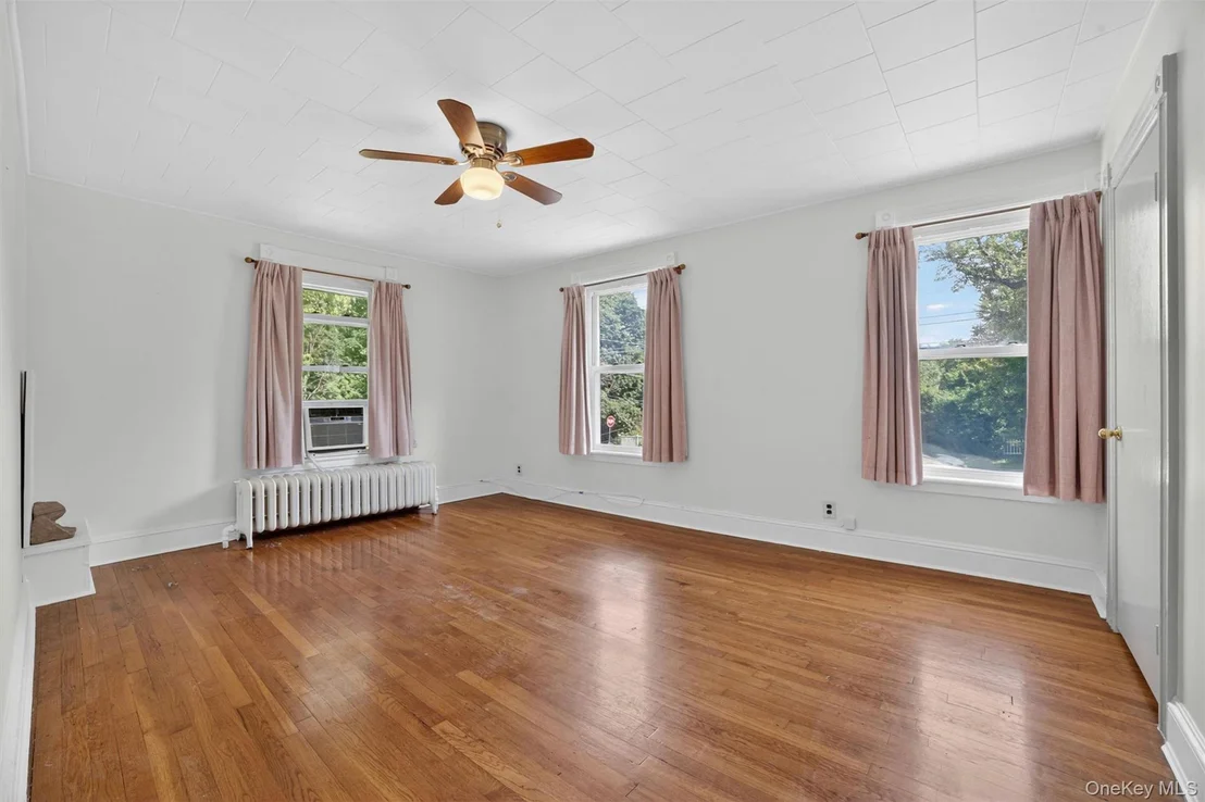 Photo of 33 Maurice Avenue