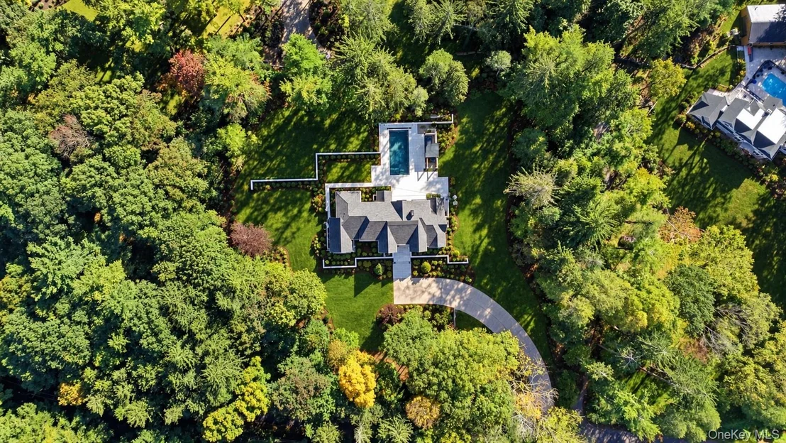 Photo of 7 Brookville Road