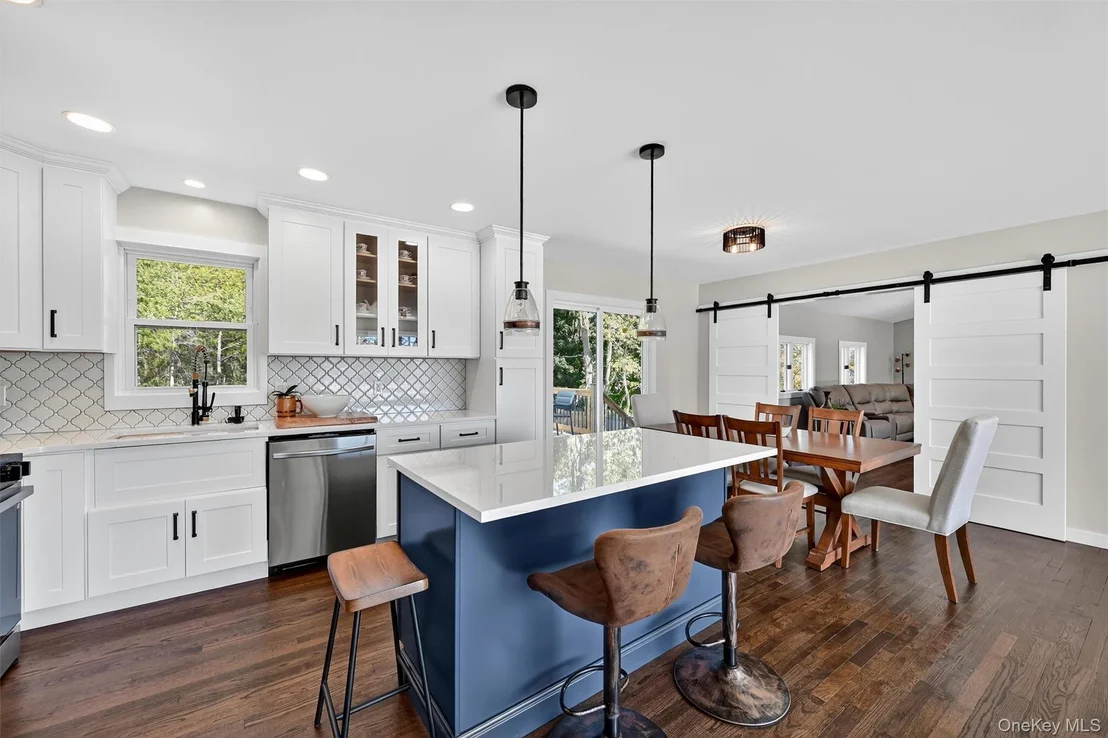 Photo of 10 Elizabeth Drive