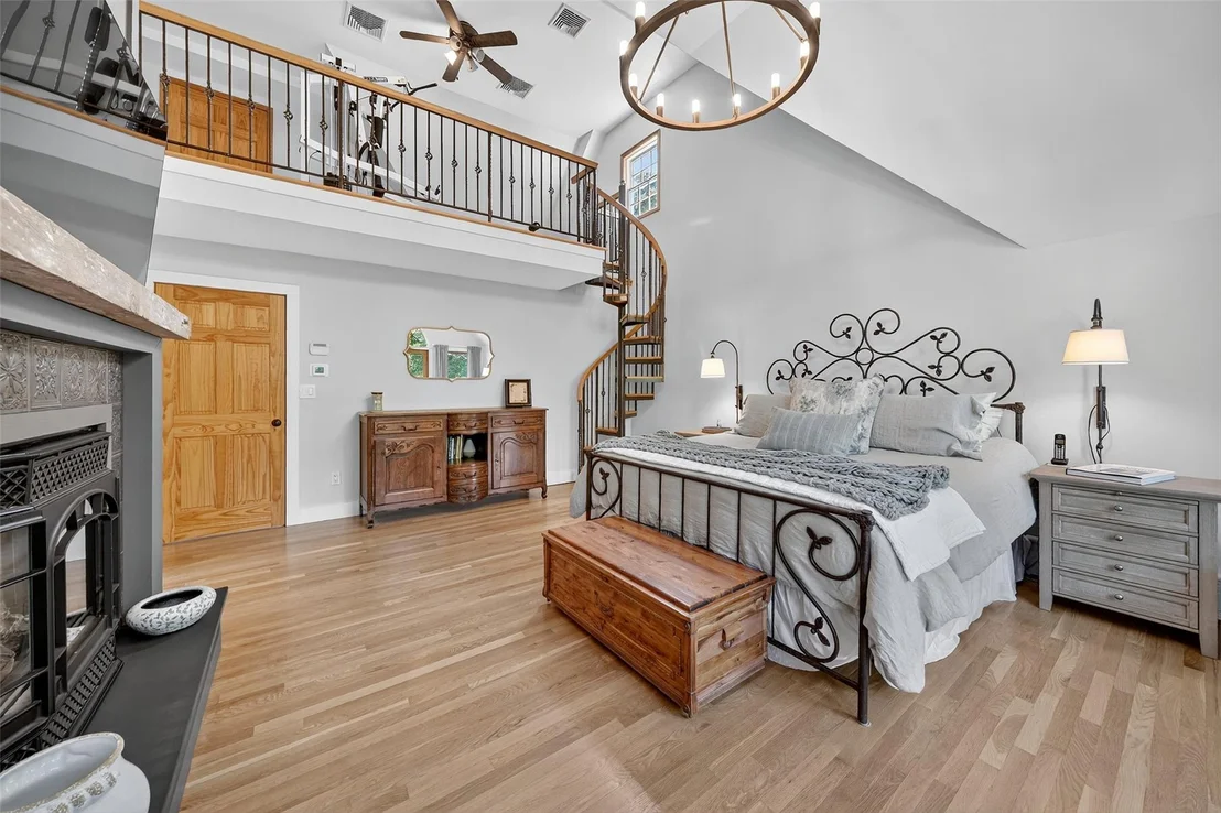 Photo of 13 Villa Drive