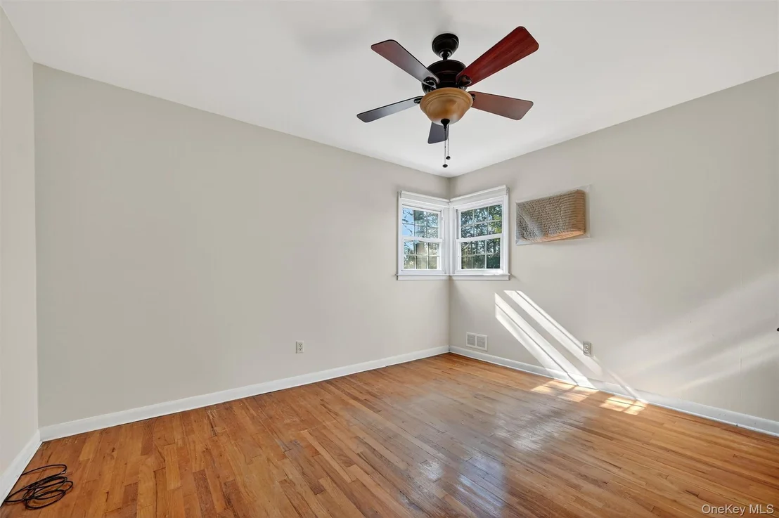 Photo of 23 Maplewood Boulevard