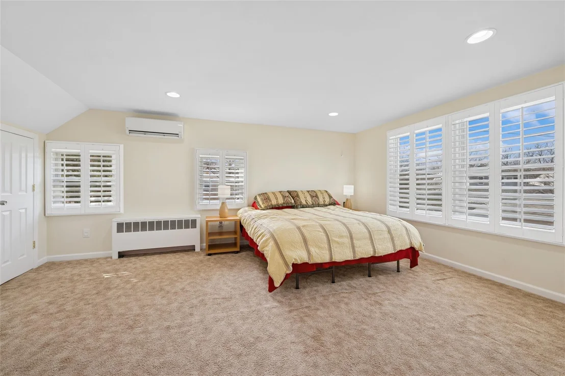 Photo of 108 Barnyard Lane