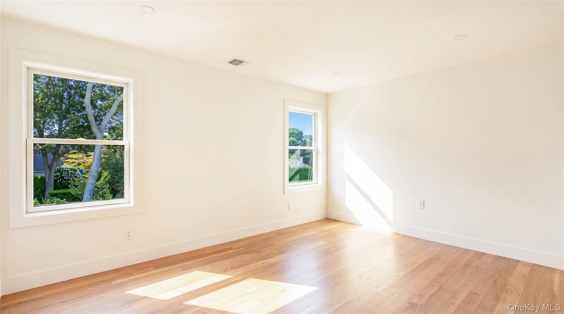 Photo of 100 Bieselin Road