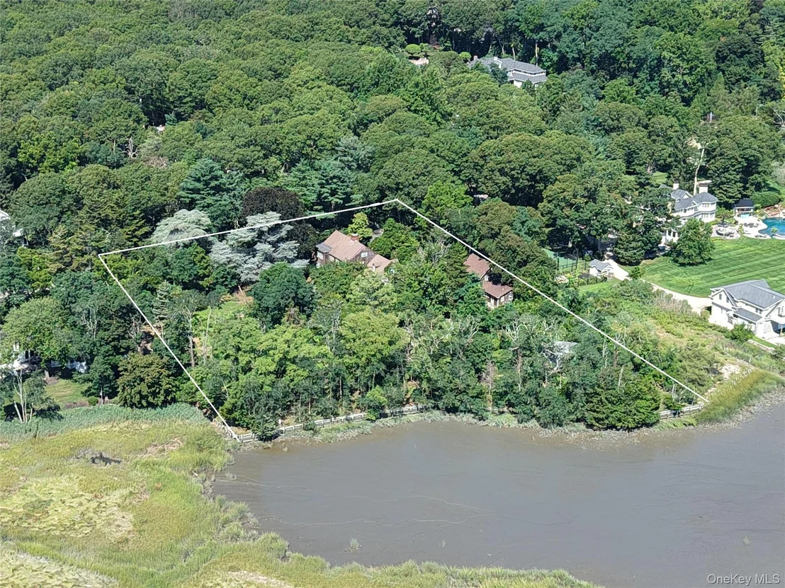 Photo of 75 Old Field Road