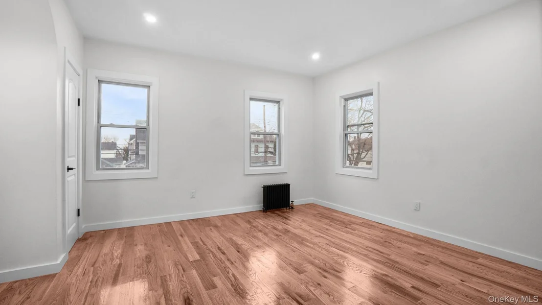 Photo of 3963 Seton Avenue