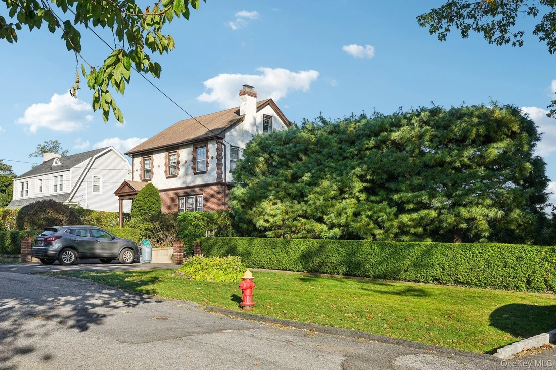 Photo of 18 Chippewa Road