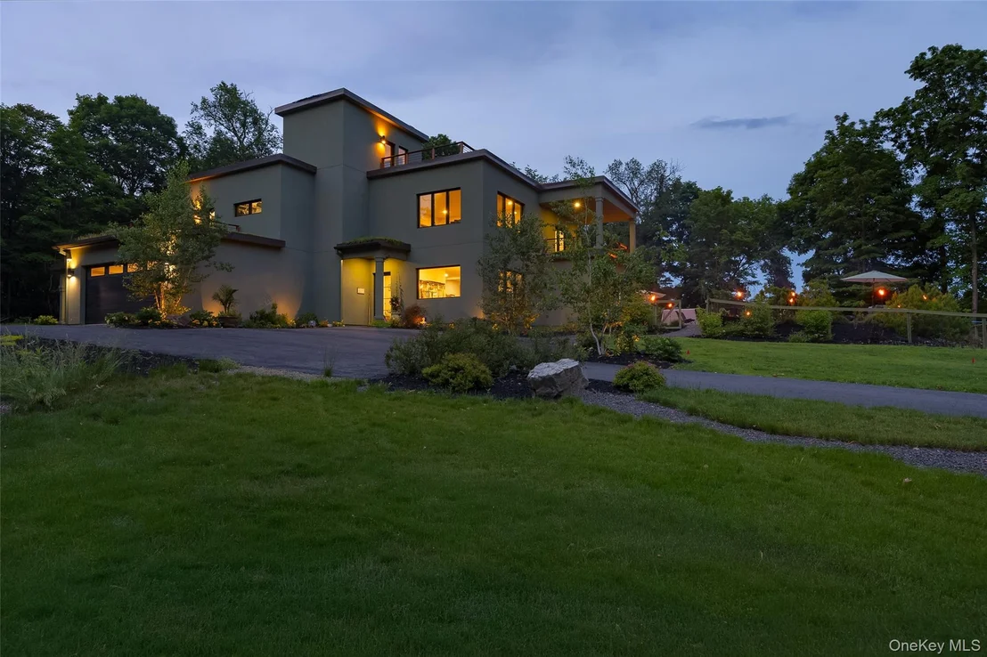 Photo of 215 Smith Road