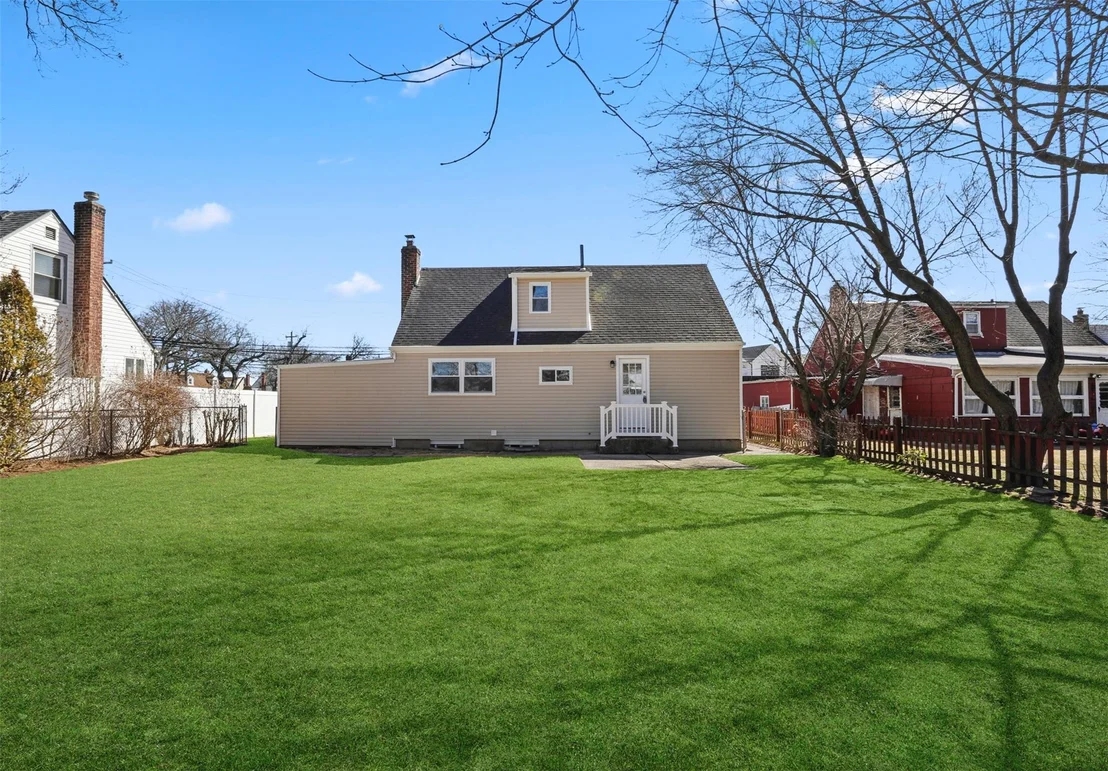 Photo of 1090 Meadowbrook Road
