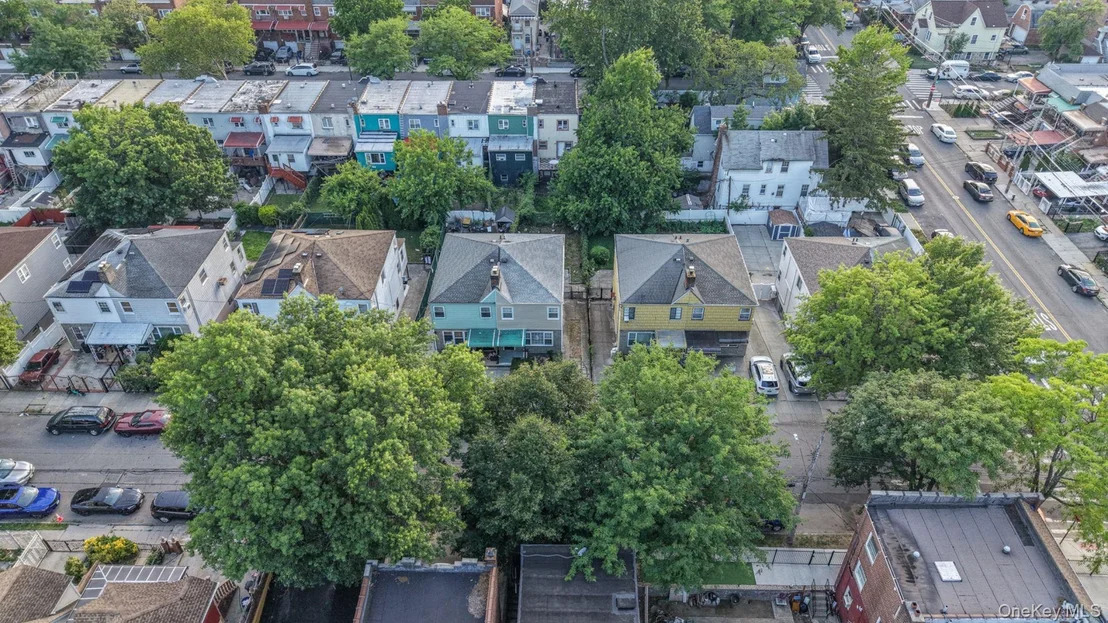Photo of 4081 Grace Avenue