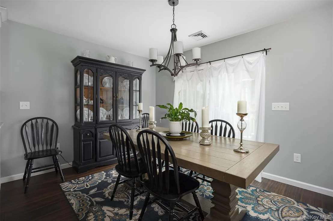 Photo of 8 Willow Road