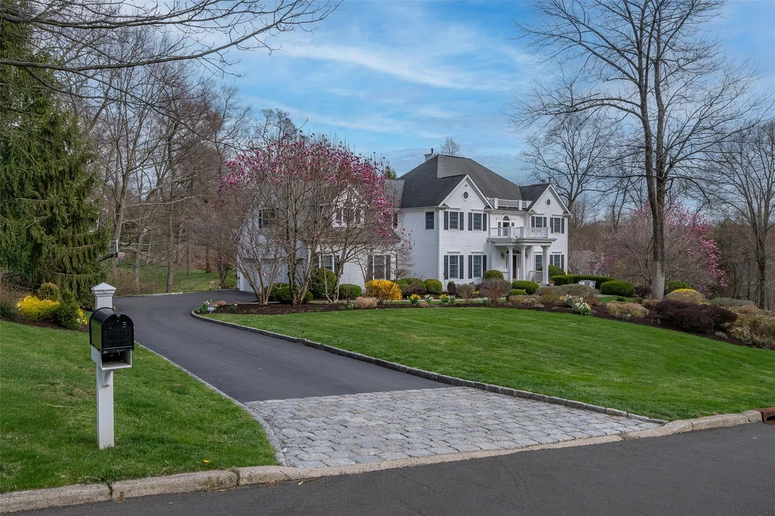 Photo of 8 Turtleback Way