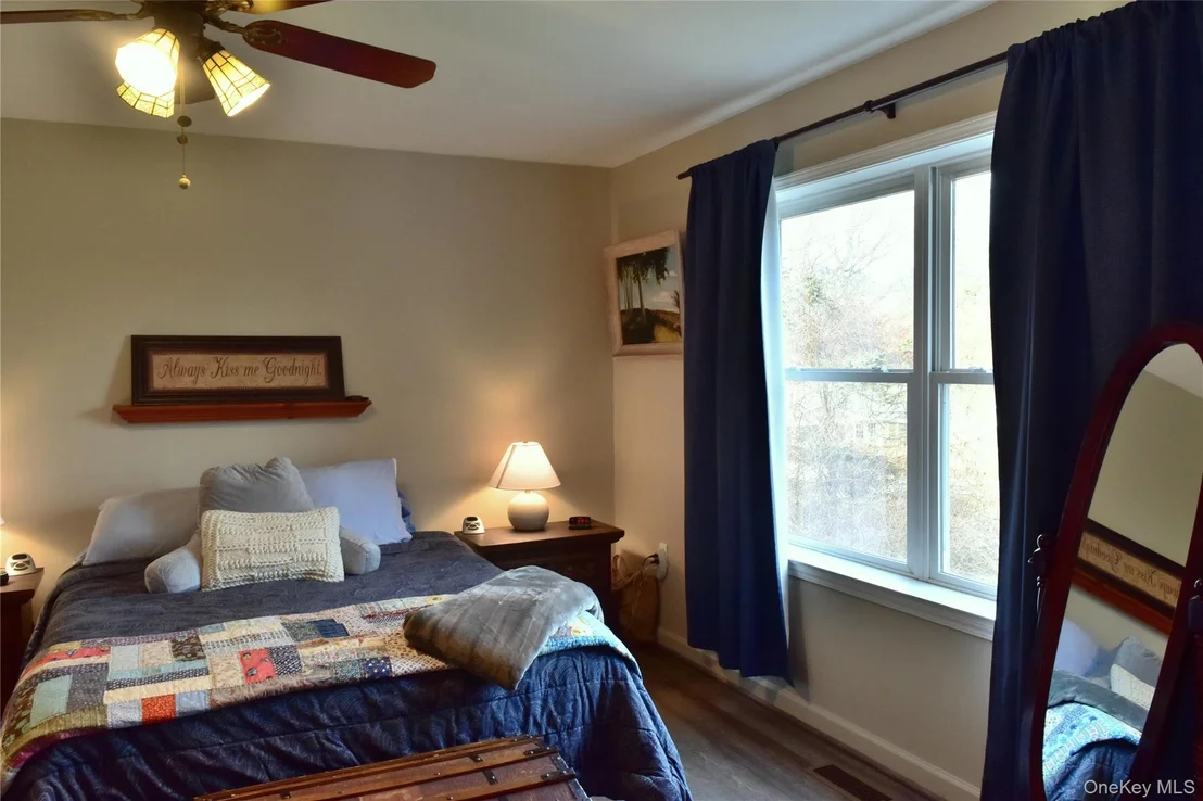 Photo of 387 Cornwall Hill Road