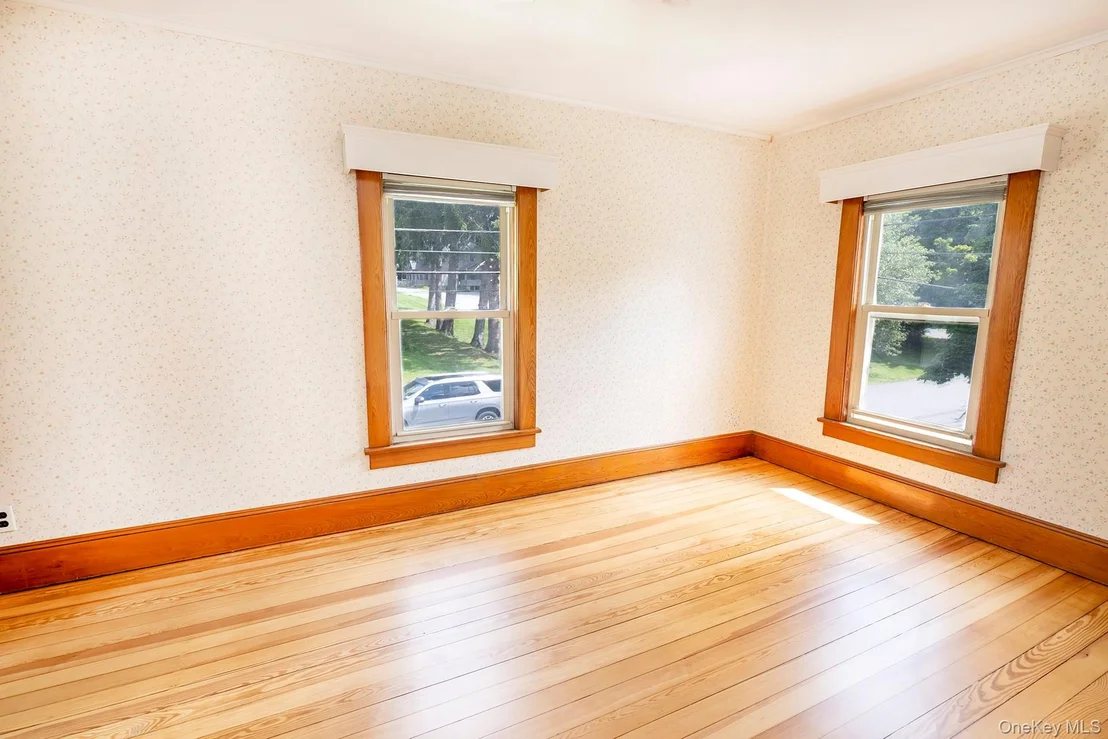 Photo of 7 Maple Avenue