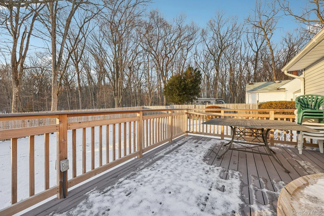 Photo of 375 Laurel Road
