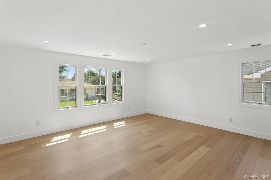 Photo of 1222 Powell Avenue