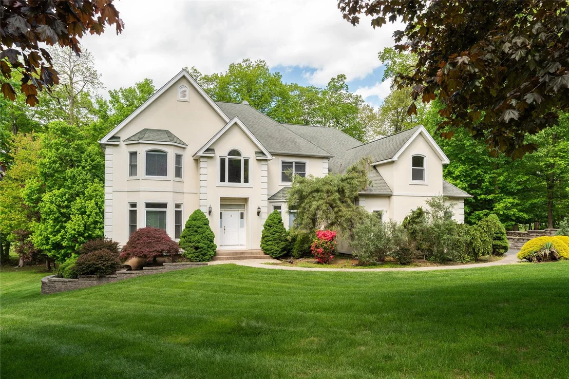 Photo of 9 Golf Course Drive