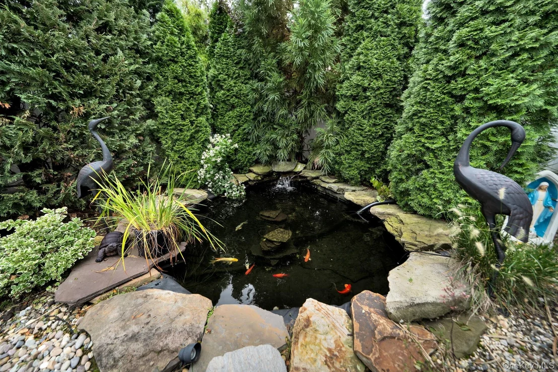 Photo of 2817 Riverside Drive