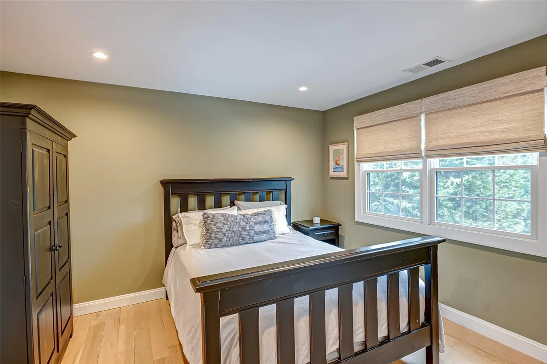 Photo of 12 Sutton Place