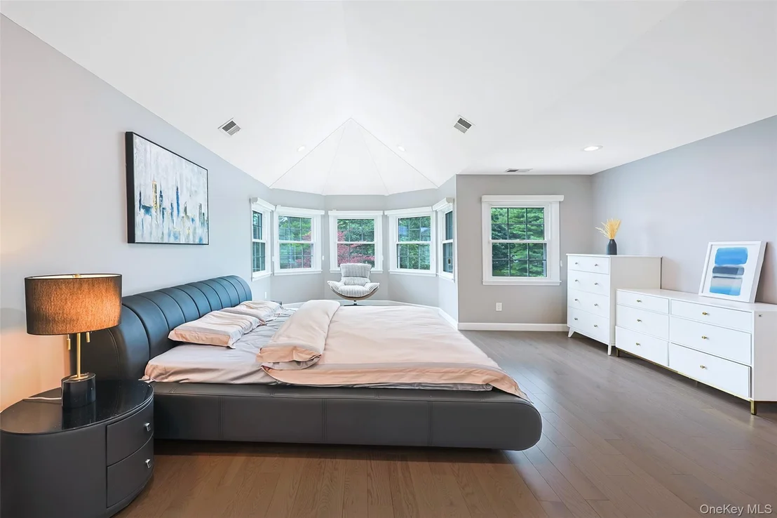 Photo of 8 Parkview Drive