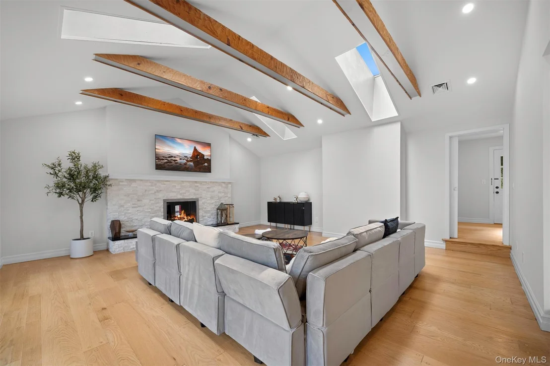 Photo of 20 Chestnut Drive