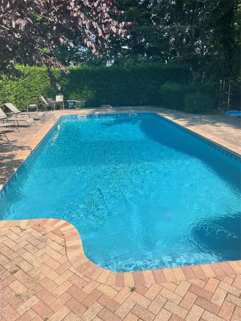 Photo of 9 Princeton Drive