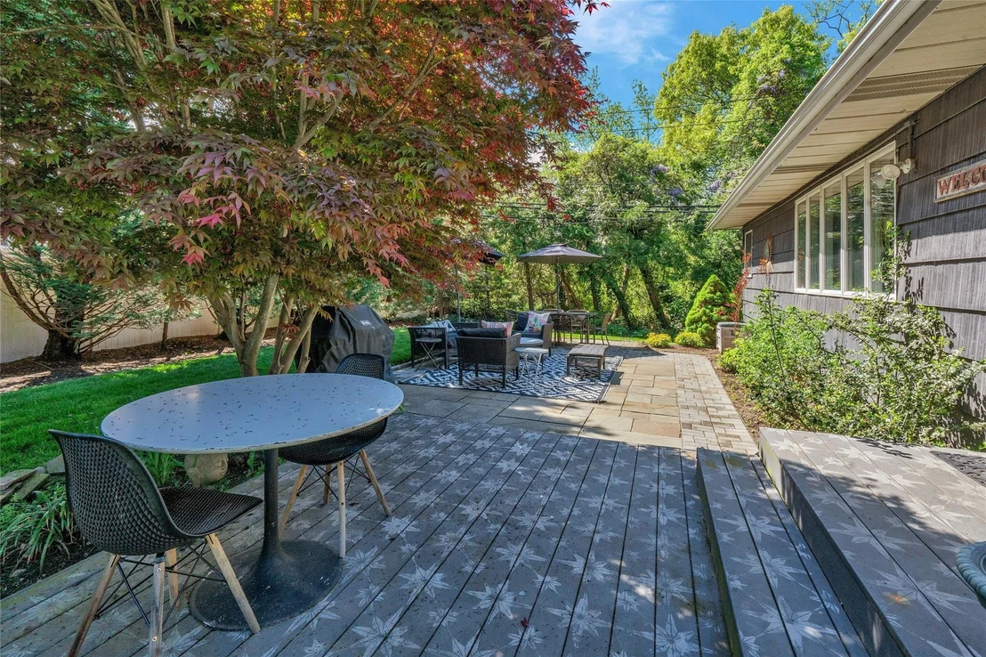 Photo of 142 Sutton Drive