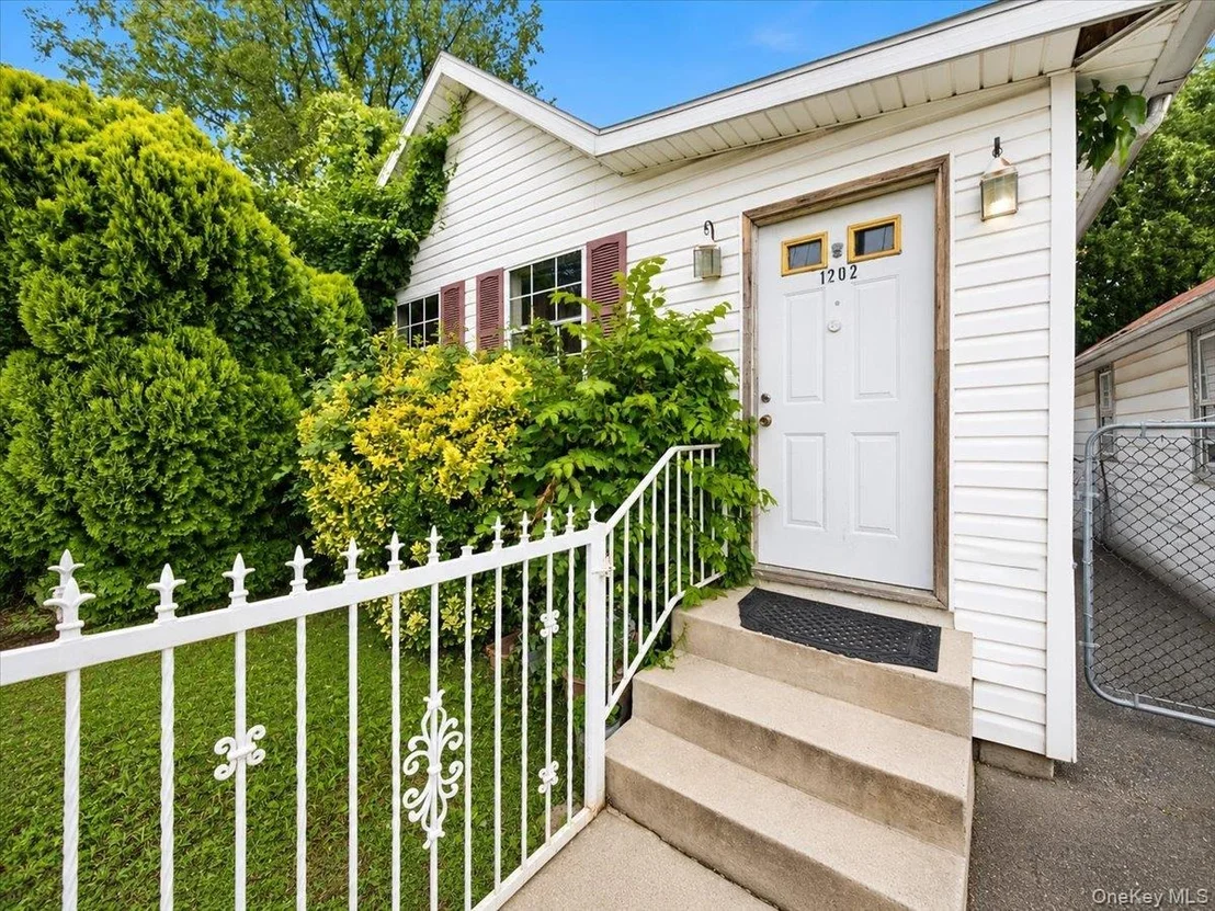 Photo of 1202 Harding Park