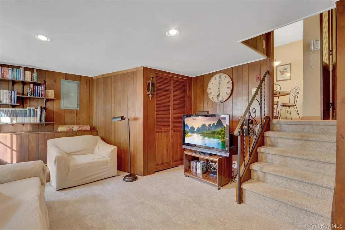Photo of 60 Elizabeth Drive