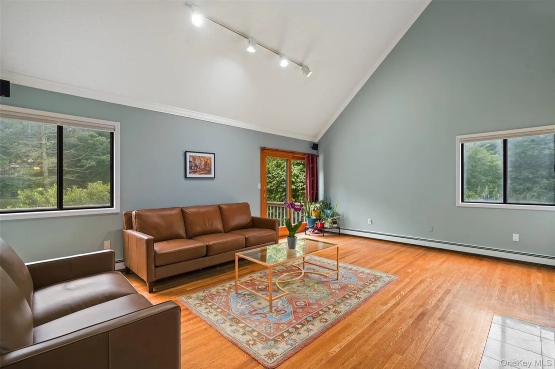 Photo of 152 Arbor Crest