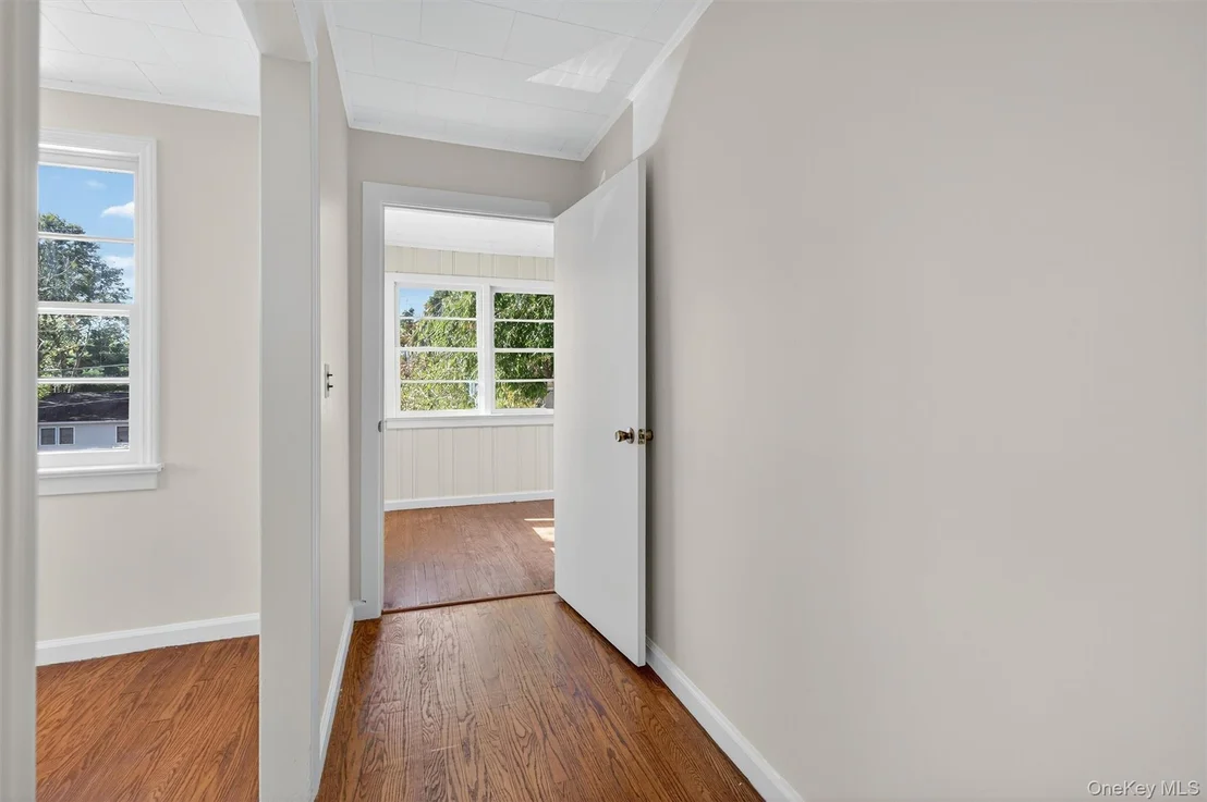 Photo of 12 Mid Oaks Drive