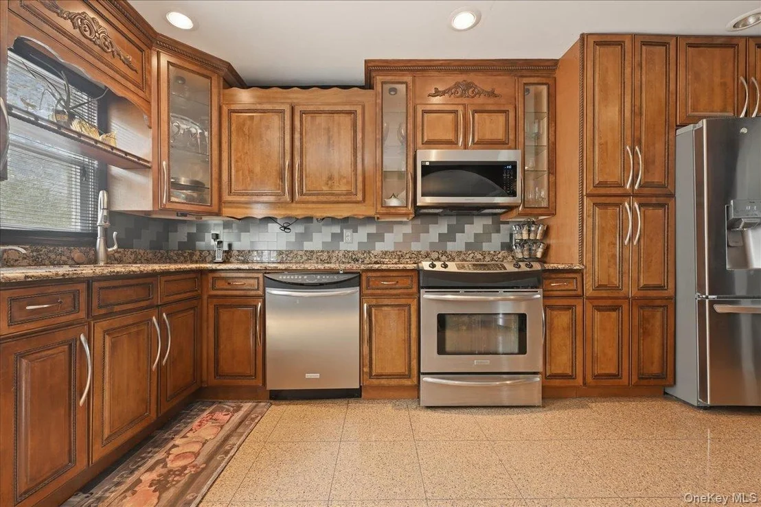 Photo of 844 Park Lane