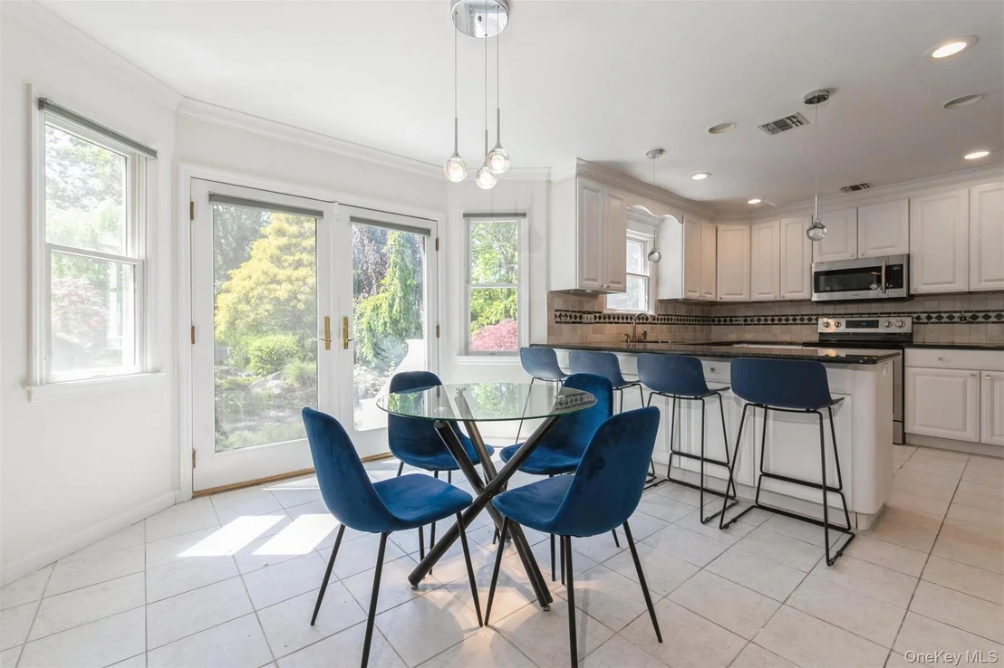 Photo of 212 Fairway Drive