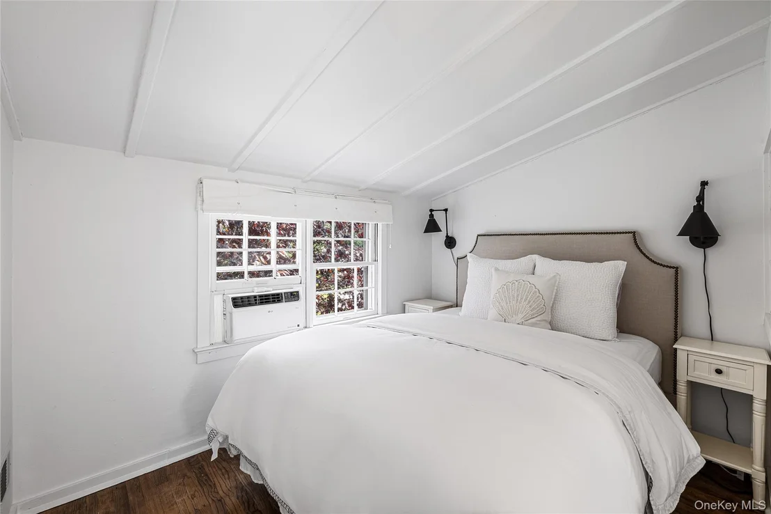 Photo of 92 Beach Lane