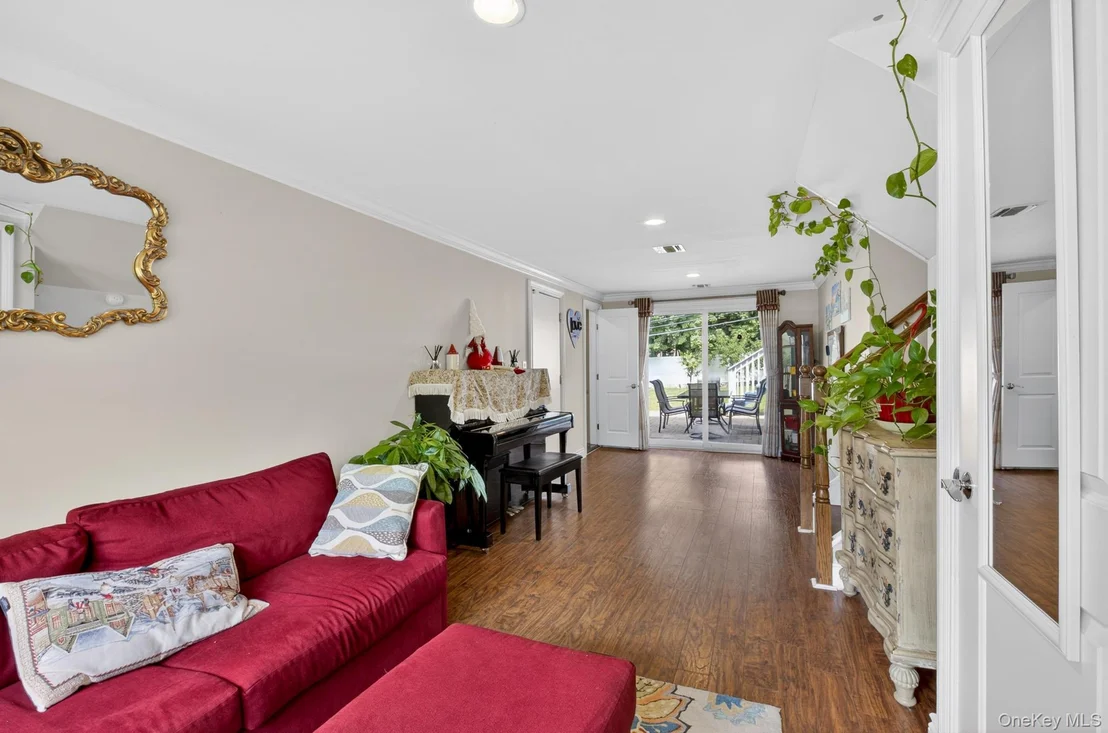 Photo of 6 Holly Lane