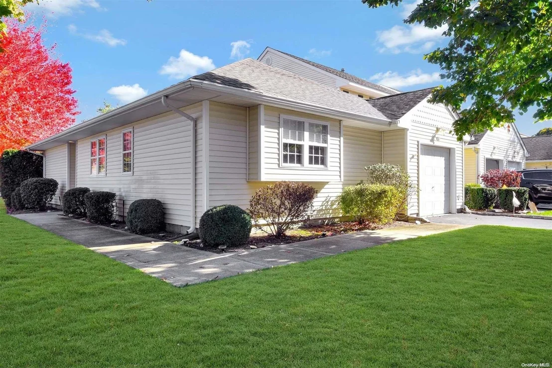 Photo of Unit 49 at 49 Strawberry Commons