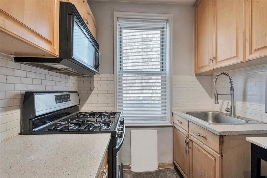 Photo of Unit 1A at 804 Bronx River Road