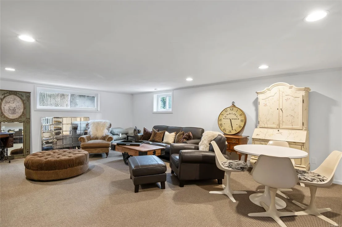 Photo of 25 Saratoga Drive